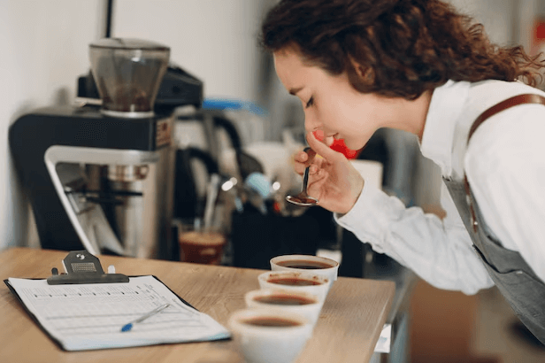 【コーヒーバイヤーの好待遇求人どこで探す?】コーヒー好き大歓迎/飲み比べあり/買い付け/スペシャリティコーヒーなど希望の職場が見つかる！
