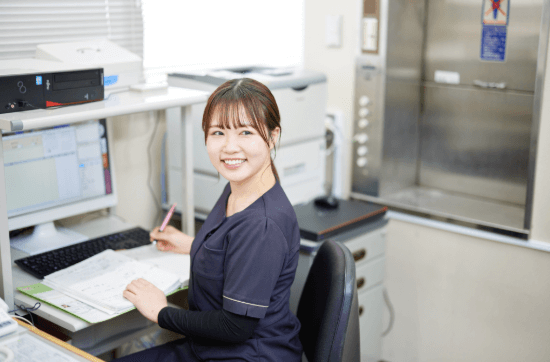 【医師事務作業補助の好条件求人どこで探す?】未経験歓迎！学歴不問、賞与5ヶ月分、年休124日、残業月10hなど希望の求人が見つかる！